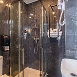 The Originals Boutique, Le Marignan,le Havre Centre Gare Hotel