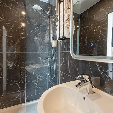 The Originals Boutique, Le Marignan,le Havre Centre Gare فندق