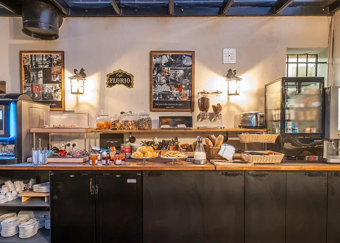 Hotel The Originals Boutique, Le Marignan,le Havre Centre Gare 3*